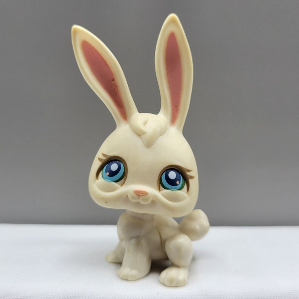 Littlest Pet Shop LPS #3 White Rabbit Bunny Blue Eyes Hasbro Figure
